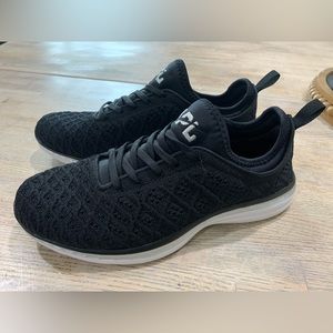 BRAND NEW Womens black APL shoe size 7.5